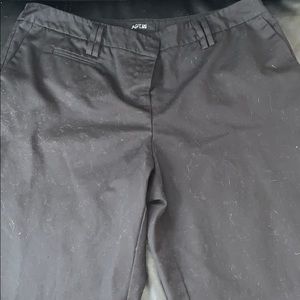 Apt. 9 women’s long dress shorts. Size 14, Black